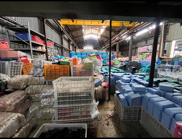 1,850M² WAREHOUSE TO LET IN CHLOORKOP